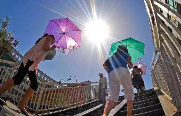 炎熱高溫的天氣，難說愛你的夏天