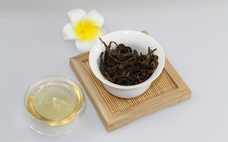 冰糖沖茶喝有益處？冰糖和茶葉在一起會(huì)有什么“化學(xué)反應(yīng)”？